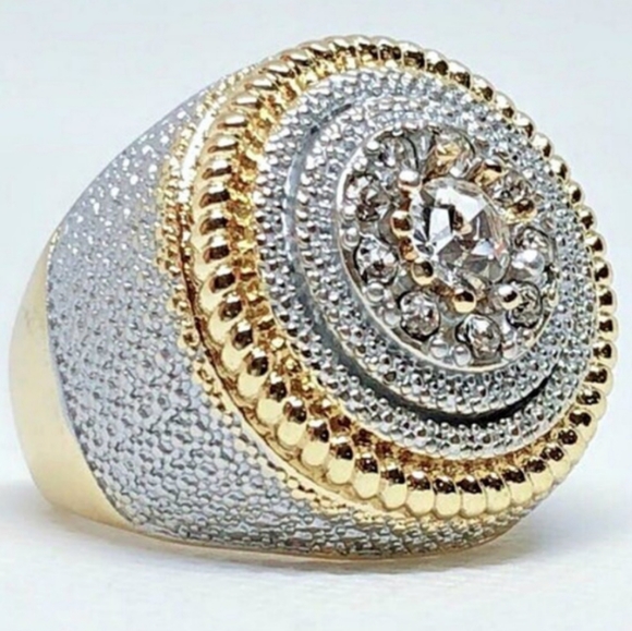 Mans Ring - Picture 2 of 2